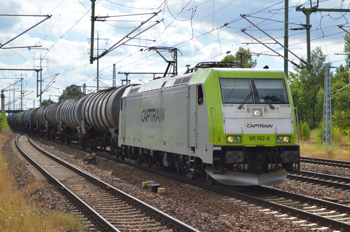 Captrain/ITL mit Kesselwagenzug am 19.07.16 Bf. Flughafen Berlin-Schönefeld.