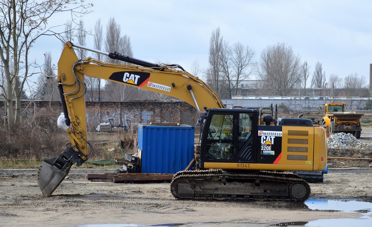 CAT 320 E Raupenbagger der Fa. WITTFELD am 23.02.16 Betriebsbhf. Berlin-Schöneweide.