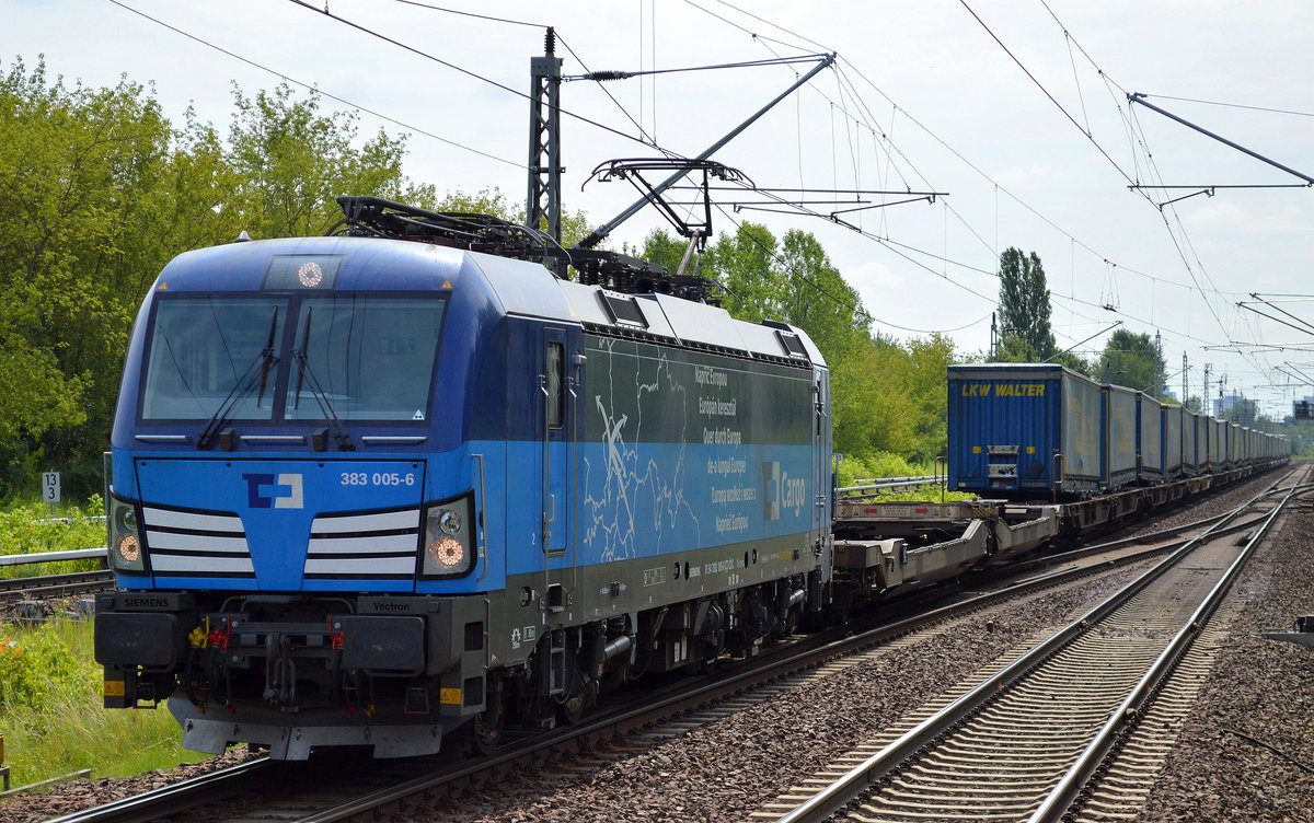 CD Cargo mit der 383 005-6 und KLV-Zug (LKW WALTER Trailer)am 11.07.17 Bf. Berlin-Hohenschönhausen. 