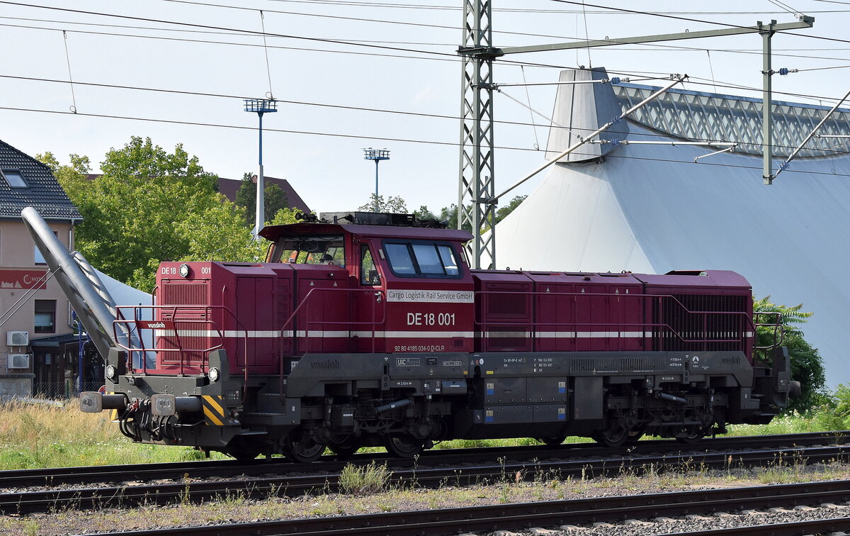 CLR - Cargo Logistik Rail-Service GmbH, Barleben-Ebendorf [D] mit ihrer vossloh DE 18 Diesellok  DE 18 001  [NVR-Nummer: 92 80 4185 034-0 D-CLR] am 09.08.25 Höhe Bahnhof Magdeburg Hbf.