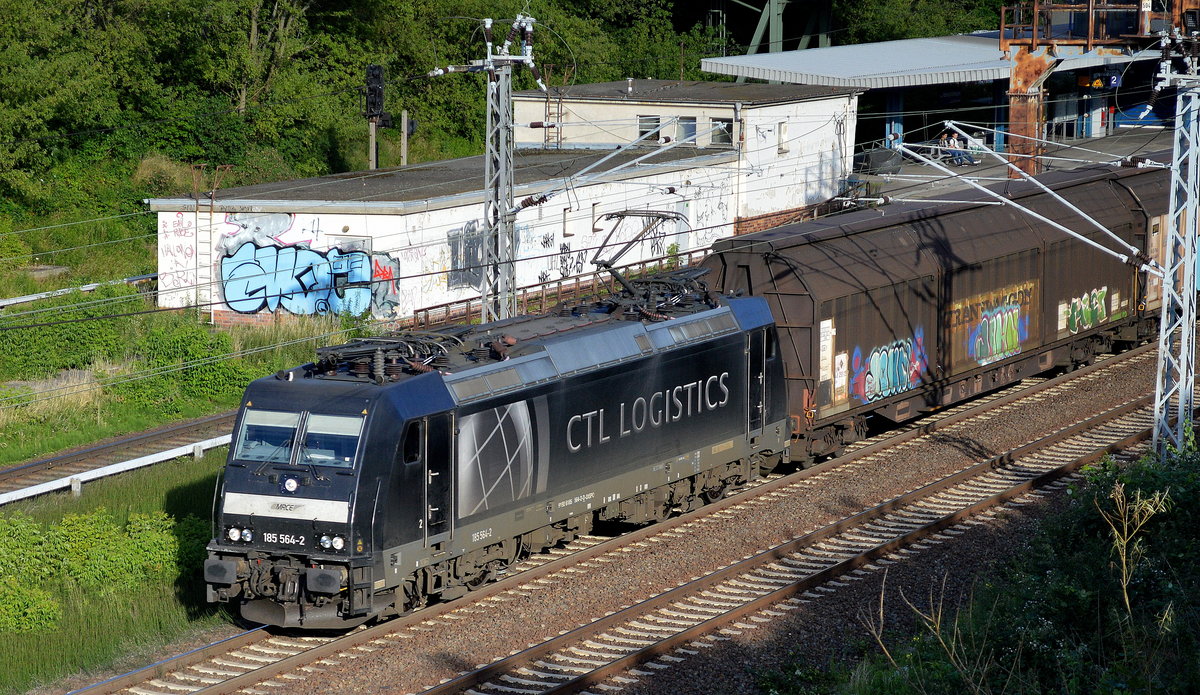 CTL mit der MRCE Lok 185 564-2 und ganzzug Schiebewandwagen am 05.07.17 Berliner Außenring Höhe Berlin-Wartenberg. 