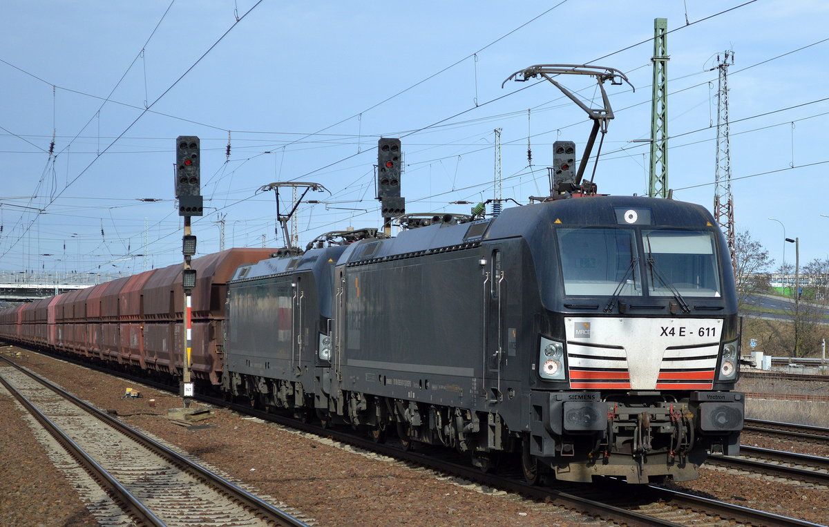DB Cargo mit den beiden MRCE Vectrons 193 611-1 + 193 615-2 und einem Erzzug am 22.03.17 Bf. Flughafen Berlin-SChönefeld.