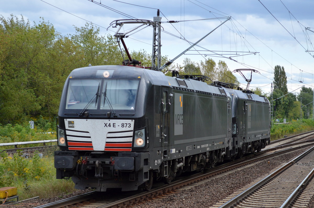 DB Cargo mit der MRCE Doppeltraktion X4 E - 873/193 873-7 + X4 E - 614/193 614-5 am 11.09.17 Bf. Berlin-Hohenschönhausen.