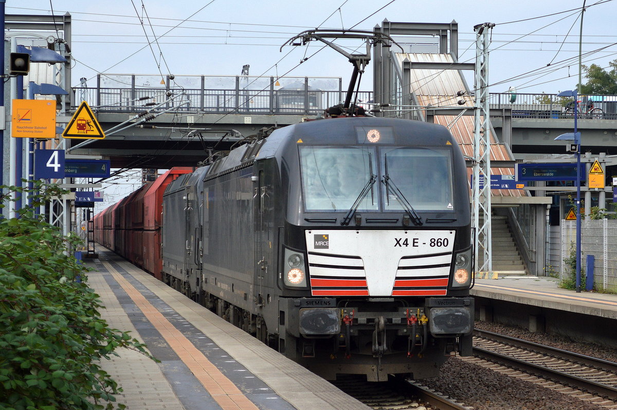 DB Cargo mit der MRCE Vectron Doppeltraktion X4 E - 860/193 860-4 + X4 E - 873/193 873-7 mit Erzzug am 27.09.17 Bf. Berlin-Hohenschönhausen.