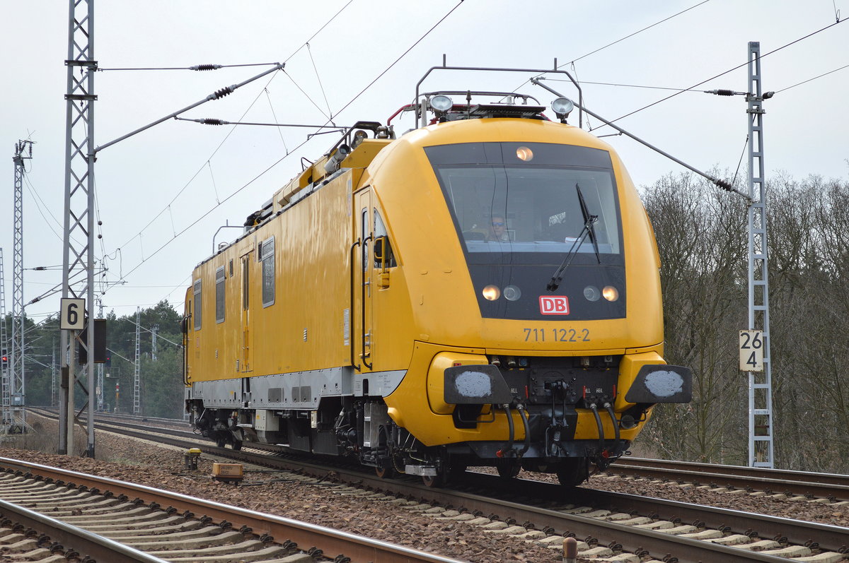 DB HIOB 711 122-2 am 04.04.16 Berlin-Wuhlheide.