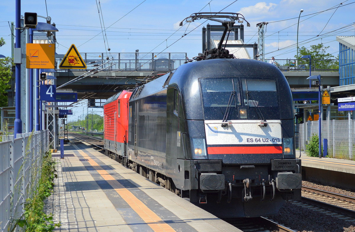 DB mit der angemieteten ES 64 U2-013/182 513-2 mit 114 005 am Haken RIchtung Bf. Berlin-Lichtenberg am 23.05.17 BF. Berlin-Hohenschönhausen.