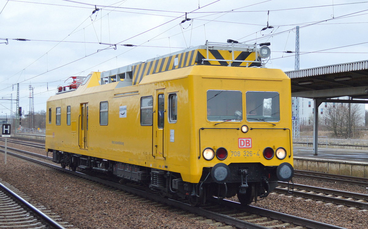 DB Netz Instandhaltung mit dem ORT 708 326-4 am 20.03.17 Durchfahrt Bf. Flughafen Berlin-Schönefeld.