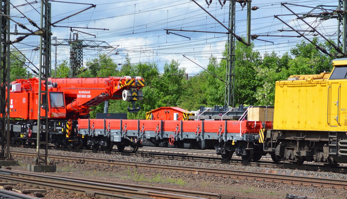 DB Netz Notfalltechnih Kranauslegerschutzwagen KRC 1200 mit der Nr. D-DB 99 80 9570 069-1 (785 001) am 23.05.14 Bhf. Fulda.