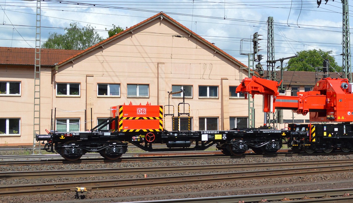 DB Netz Notfalltechnik Gegenlastwagen KRC 1200 mit Kranbalastgewichten mit der Nr. 40 80 9550 223-8 (786 001) am 23.05.14 Bhf. Fulda.