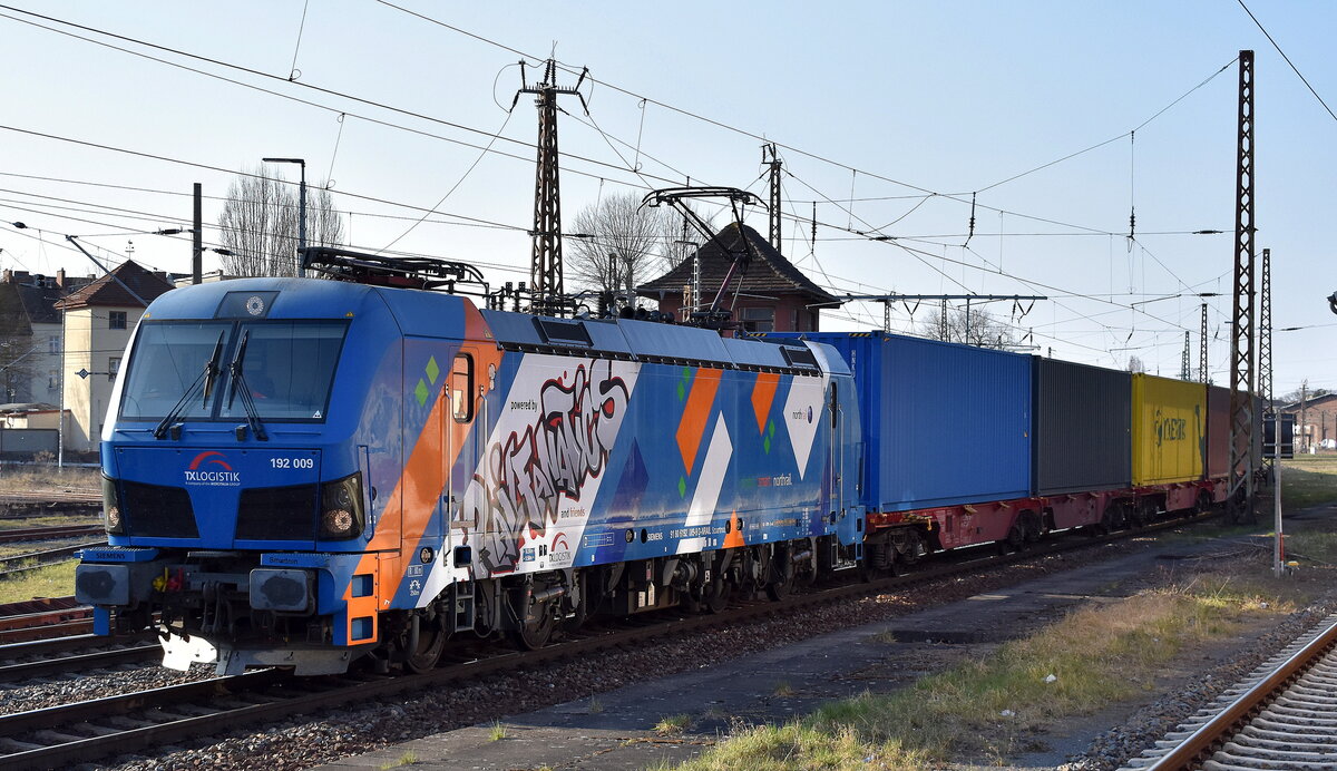 DeltaRail GmbH, Frankfurt (Oder) mit der geleasten northrail Smartron  192 009  [NVR-Nummer: 91 80 6192 009-9 D-NRAIL] kommt mit einem Containerzug am Endziel Bahnhof Frankfurt (Oder) an und wird abgekuppelt u. abgestellt, 22.03.25