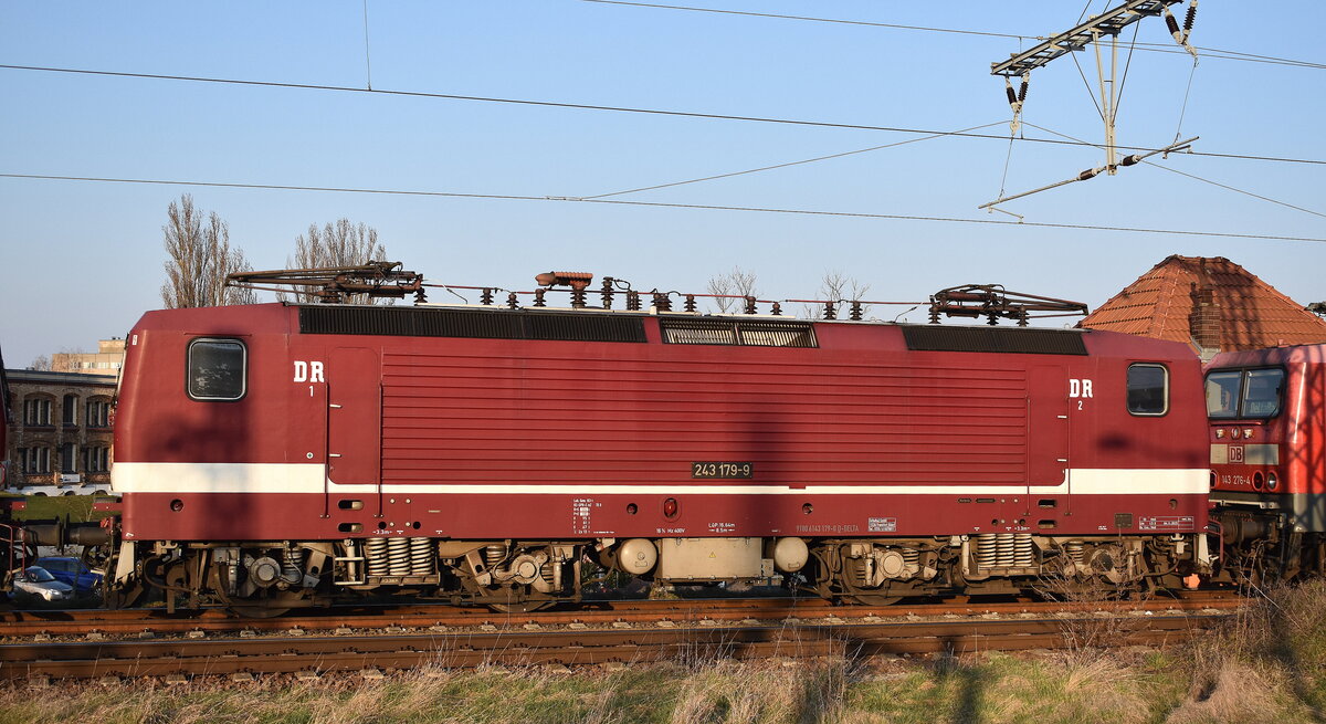 DeltaRail GmbH, Frankfurt (Oder) mit ihrer  243 179-9 (NVR:  91 80 6143 179-0 D-DELTA ) in der DELTA Abstellgruppe am Bahnhof Frankfurt (Oder), 22.03.25