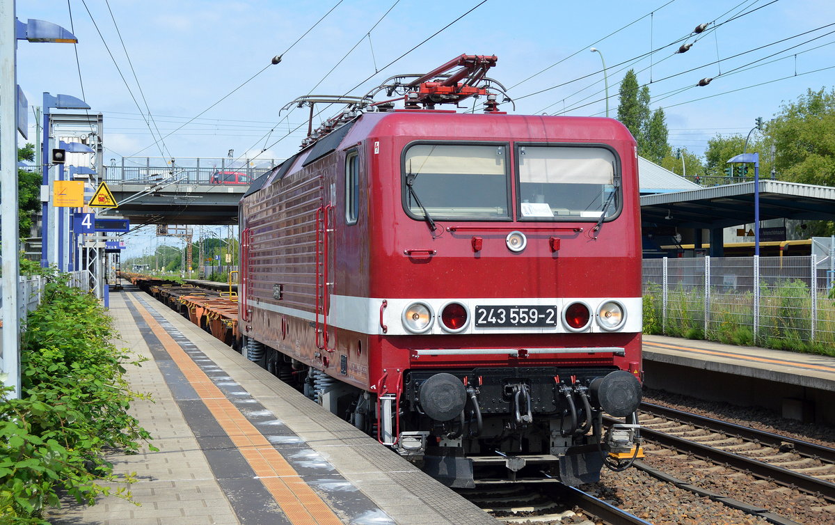 DeltaRail mit 243 559-2(143 559-3)mit Leerzug Containertragwagen Richtung Frankfurt(Oder) am 11.07.17 Bf. Berlin-Hohenschönhausen.