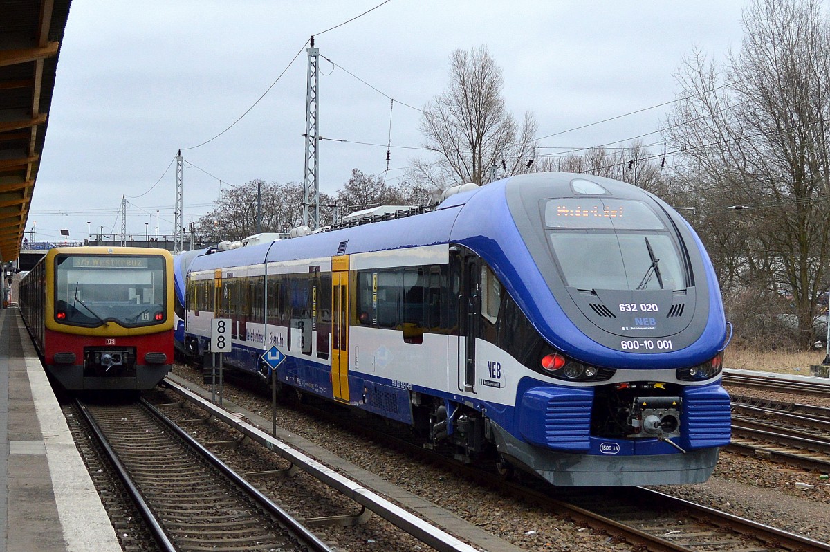 Der Nachschuss auf die Probefahrt, der PESA Link NEB 6000-10 001/632 020 am Haken von NEB 600-10-004/632 523 am 15.03.16 Berlin-Springpfuhl Richtung Berlin-Lichtenberg.
