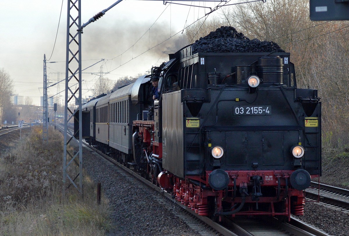 Die Dampflokfreunde Berlin e.V. mit ihrer 03 2155-4 auf einer Sonderfahrt ohne Fahrgäste, auf jeden Fall ist am Samstag 05.12.15 eine Sonderfahrt nach Leipzig zum Weihnachtsmarkt geplant, 03.12.15 Berlin-Hohenschönhausen.