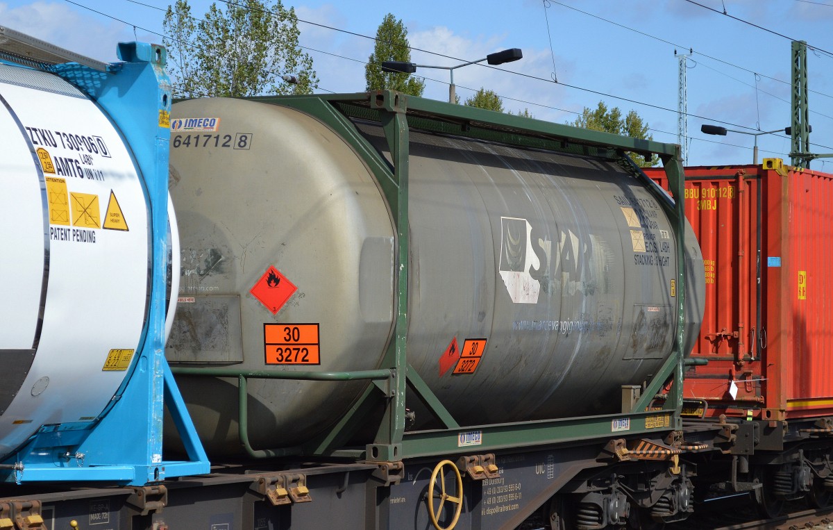 Die italienische Marcevaggi Logistic Group mit einem Kesselcontainer lt. UN-Nr. 30/3272 für den Transport von Ester am 09.09.14 Bhf. Flughafen Berlin-Schönefeld.