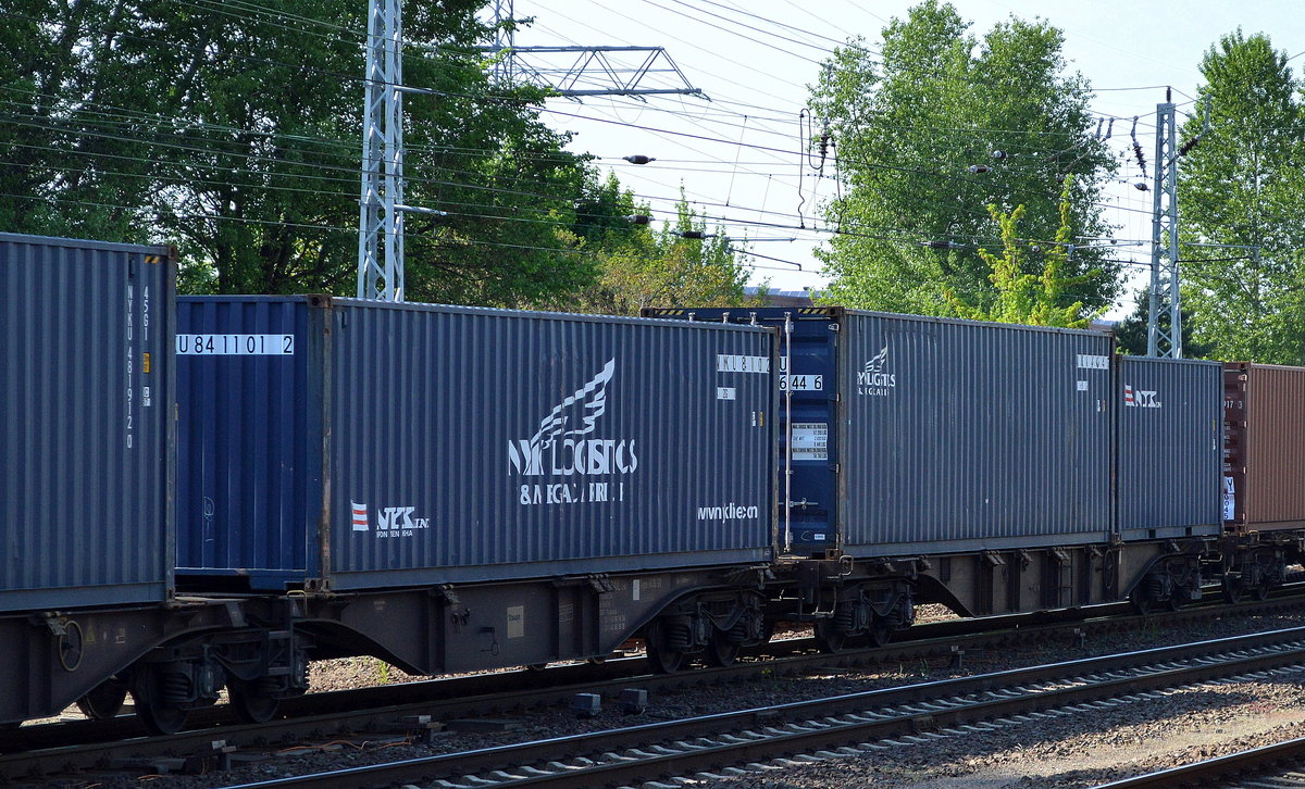 Die NYK Logistics (Deutschland) GmbH mit unterschiedlichen Standart-Containern am 17.05.17 Berlin-Springpfuhl.