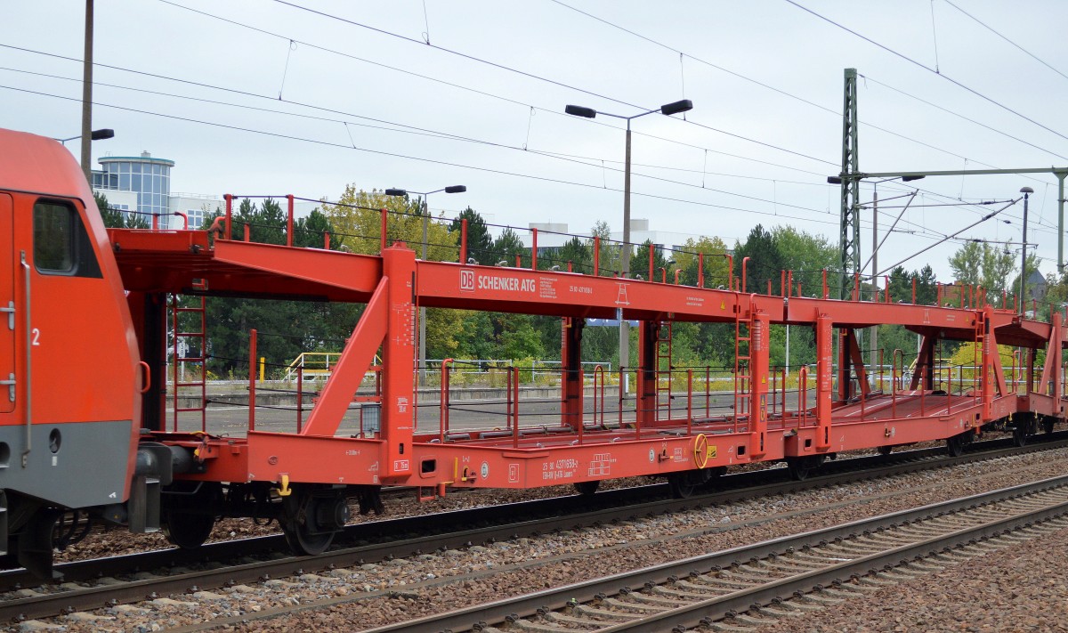Die Tochtergesellschaft ATG von DB SCHENKER mit PKW-Transportwageneinheit mit der Nr. 25 TEN-RIV 80 D-ATG 437 1 658-2 Laaers 560 am 01.09.14 Bhf. Flughafen Berlin-Sch�nefeld.