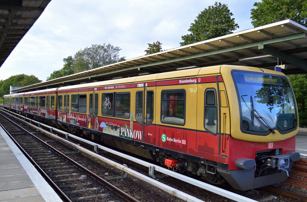 Diese S-Bahn Vietelzüge sind schon lange unterwegs mit den Sehenswürdigkeiten der einzelnen Berlin-Bezirke + Brandenburg an beiden Seiten, es handelt sich um 481 501-5 und 481 ???-? hier als S85 nach Waidmannslust ab Berlin Grünau am 05.09.16 