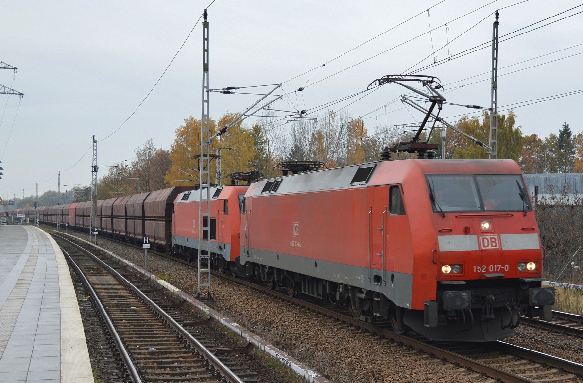 Doppeltraktion 152 017-0 + 152 XXX-X mit Erzzug am 06.11.15 Mühlenbeck/Mönchmühle b.Berlin Richtung Karower Kreuz.