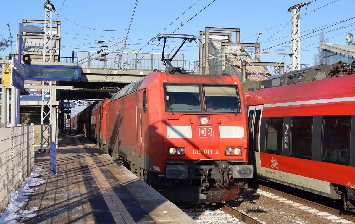 Doppeltraktion 185 011-4 + 185 ??? mit Erzzug am 22.01.16 Durchfahrt Bhf. Berlin-Hohenschönhausen.