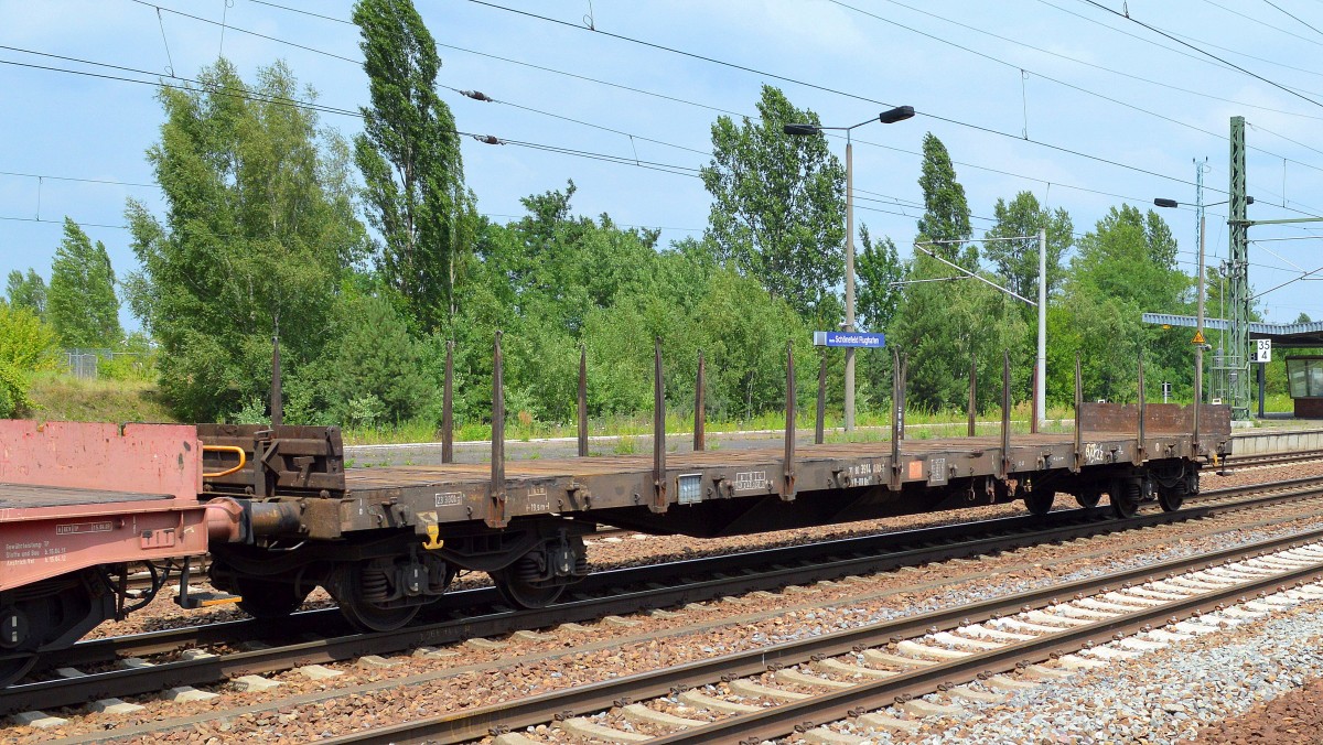 Drehgestell-Flachwagen der DB mit der Nr. 31 RIV 80 D-DB 3914 400-7 Rs 689 am 09.07.14 Bhf. Flughafen Berlin-Sch�nefeld.