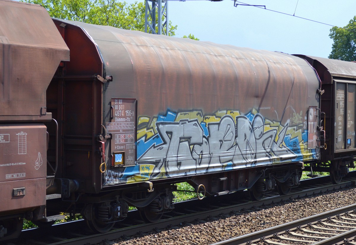 Drehgestell-Flachwagen mit Schiebeplane f�r Coiltransporte der DB mit der Nr. 31 RIV 80 D-DB 4674 156-3 Shimmns-ttu 723 wahrscheinlich Schadwagen Richtung Eberswalde am 11.0.14 Berlin-Karow.