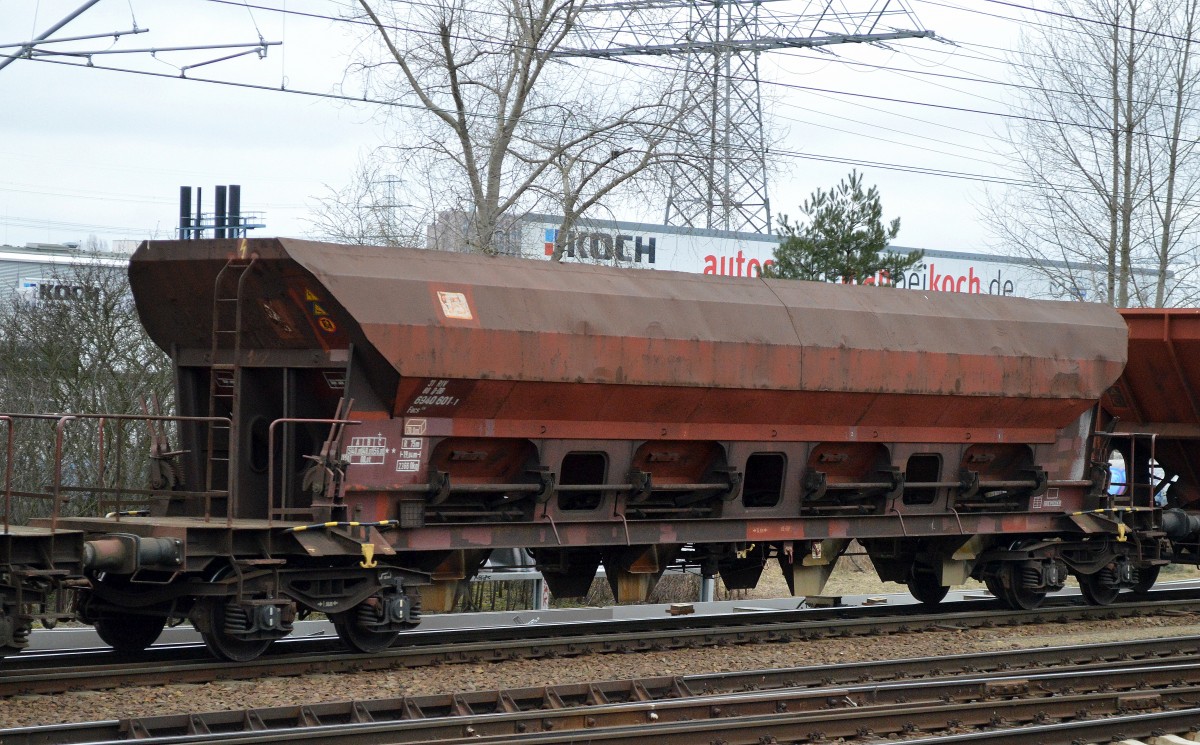 Drehgestell-Schüttgutwagen mit dosierbarer Schwerkraftentladung der DB mit der Nr. 31 RIV 80 D-DB 6940 601-1 Facs 124 am 15.03.16 Berlin-Springpfuhl.