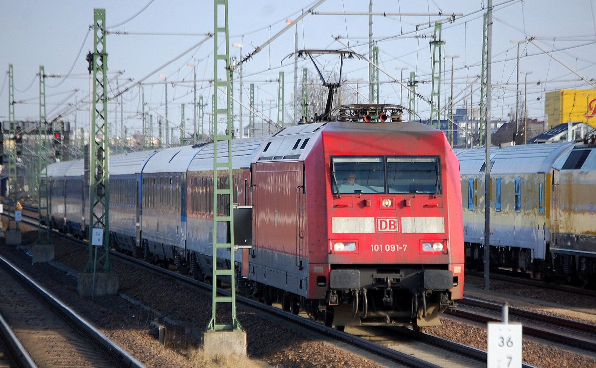 EC 176 mit 101 091-7 Richtung Berlin-Spandau am 06.02.14 Berlin Beusselstr.