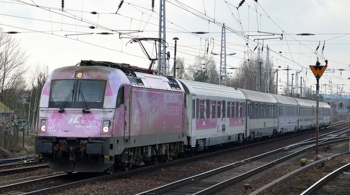 EC 45 nach Warschau mit PKPIC 5 370 010 am 26.01.16 Berlin-Hirschgarten.