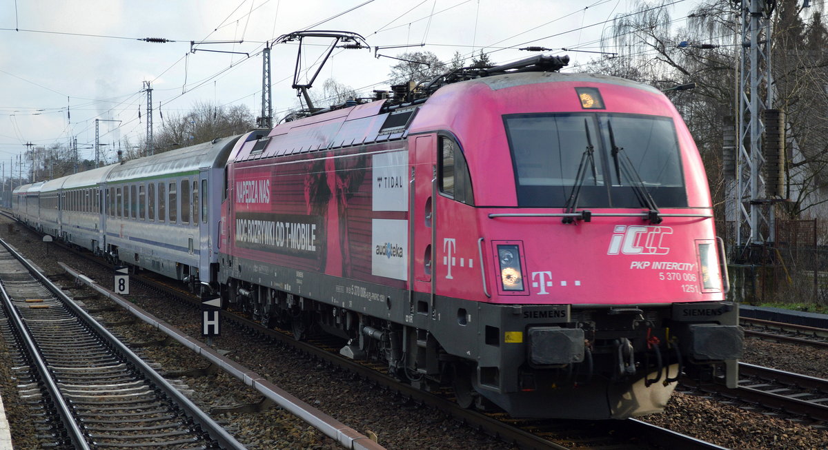 EC 46 aus Warszawa Wschodnia mit dem PKP IC Husarz 5 370 006 Richtung Berliner City am 20.01.18 Berlin-Hirschgarten.
