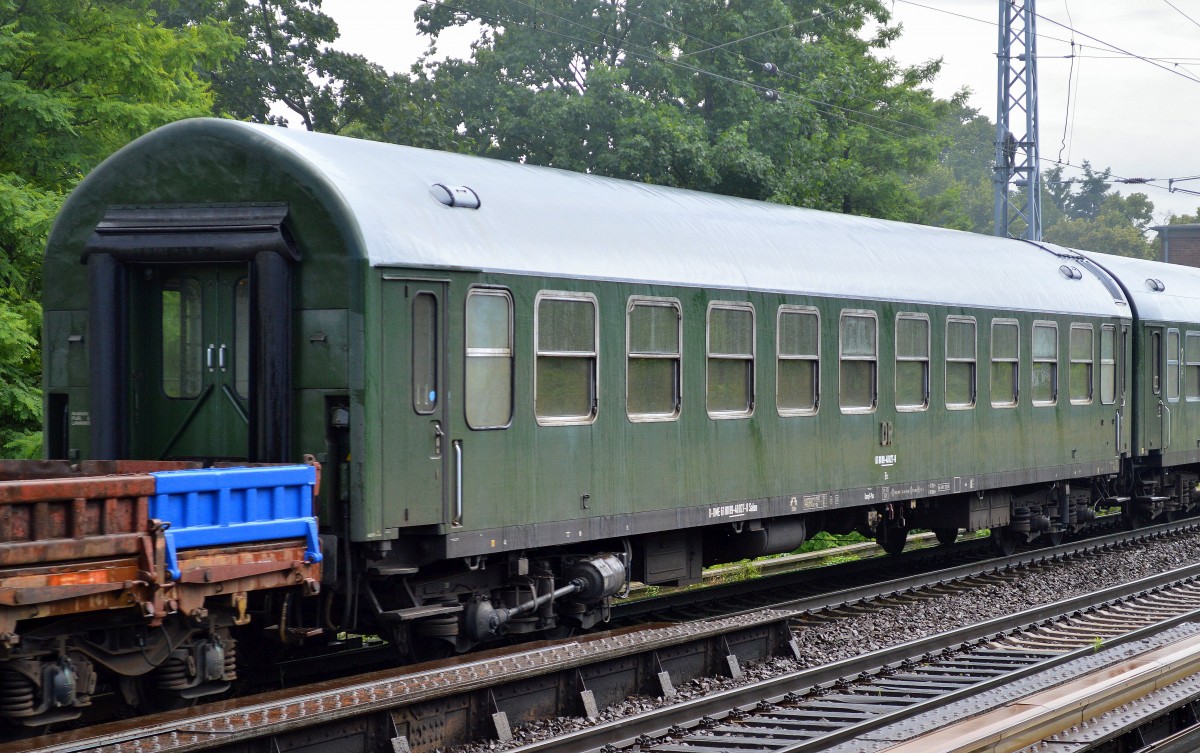 Ehemaliger Salonwagen des Führungszuges des Misteriums für Nationale Verteidigung (MfNV) der DDR 1982 gebaut der Dampf-Plus GmbH mit der Nr.D-DME 61 80 89-40 021-8 Salon (Bc) am 13.06.14 Berlin-Karow. 