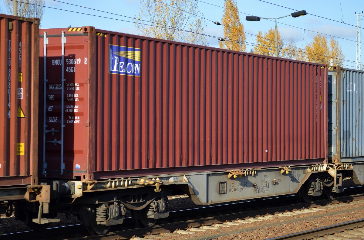 Ein Container der Beacon Intermodal Leasing (Firmengruppe Mitsubishi UFJ Lease)am 26.10.15 Bhf. Flughafen Berlin-Schönefeld.