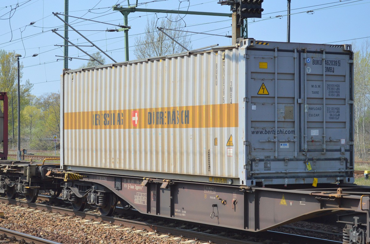 Ein Container der schweizer Bertschi AG am 24.04.15 Bhf. Flughafen Berlin-Schönefeld.