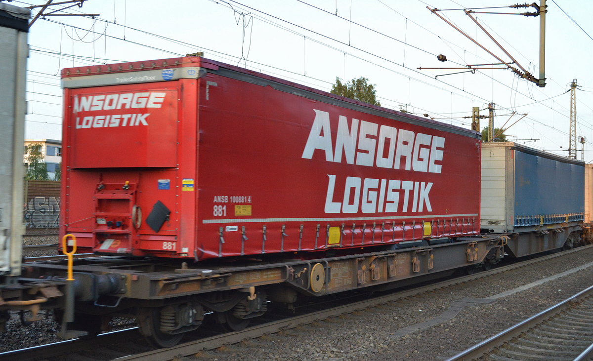 Ein LKW-Auflieger der Sped. ANSORGE LOGISTIK auf einem Taschenwagen am 19.06.17 Bf. Hamburg-Harburg.