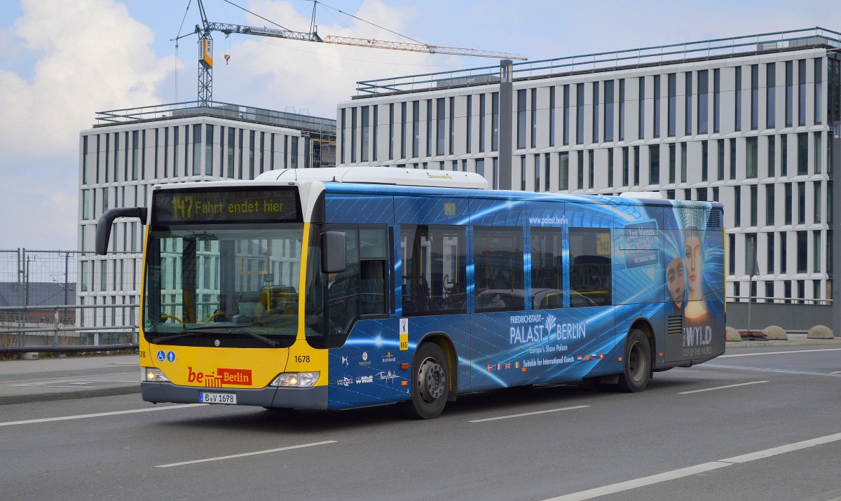 Ein MB EN 06 (Citaro O 530) der Berliner Verkehrbetriebe (BVG-Nr.1678) auf der Linie 147 am Berliner Hbf.,28.03.15