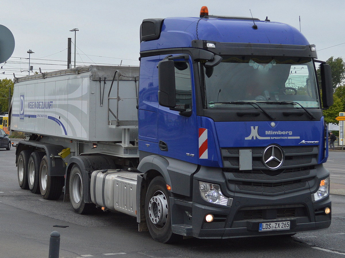 Ein MB NEW ACTROS 1845 Sattelkipper der Mimberg SPEDITION am 28.09.16 Berlin Marzahn.