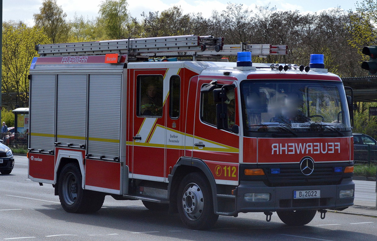 Ein Mercedes-LHF ? der Feuerwache Berlin-Marzahn am 20.04.16