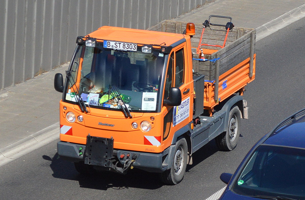 Ein Multicar der Fa. STAEDTLER am 21.04.16 Berliner Stadtautobahn Höhe Knobelsdorffstr.