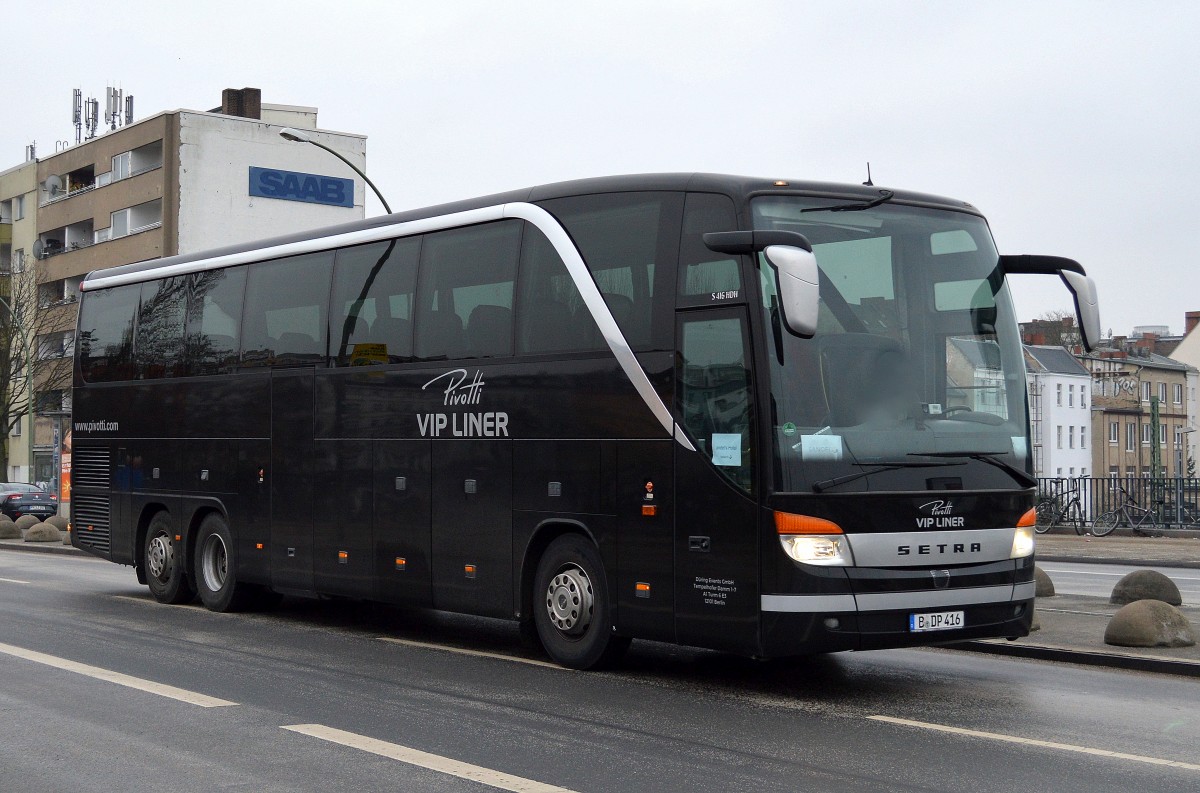 Ein Pivoti VIP LINER der Fa. Düring Events GmbH aus Berlin mit einem ansprechenden SETRA S 416 HDH am 22.01.15 Berlin-Beusselbrücke.