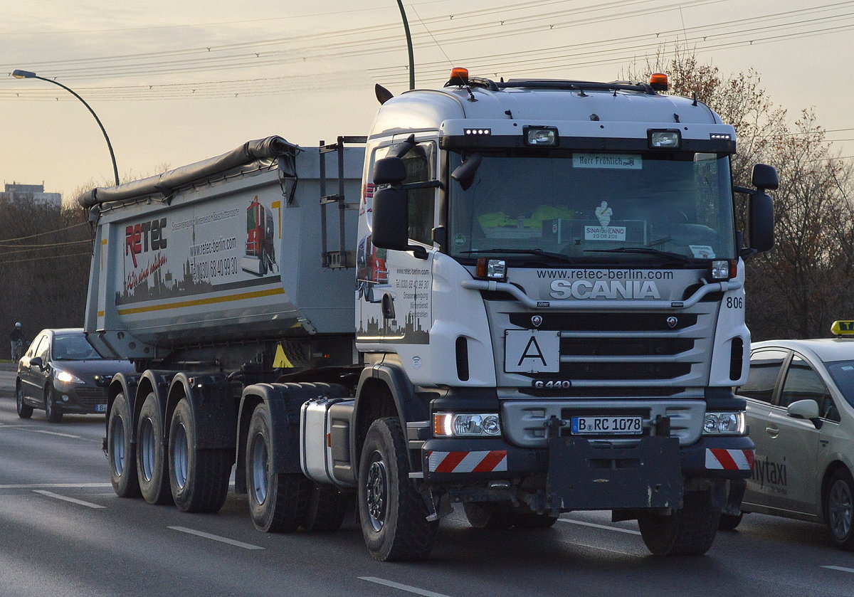 Ein Scania G440 Sattelkipper der Fa. RETEC aus Berlin am 24.11.16 Berlin-Marzahn. 