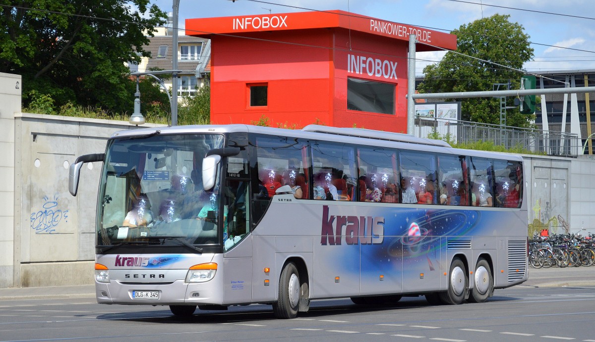 Ein SETRA S 417 GT-HD Reisebus vom Fuhunternehmer kraus am 10.06.15 Berlin-Pankow.