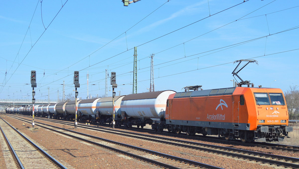 EKO Trans 145-CL 001 (145 081-6) Mit einem Gasdruckkesselwagenzug (Propen) am 28.03.17 Bf. Flughafen Berlin-Schönefeld.