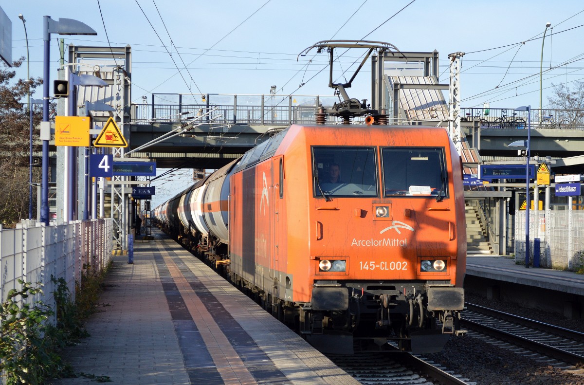 EKO-Trans 145-CL 002 (145 082-4) mit einem Ganzzug Gasdruckkesselwagen am 03.12.15 Berlin-Hohenschönhausen.