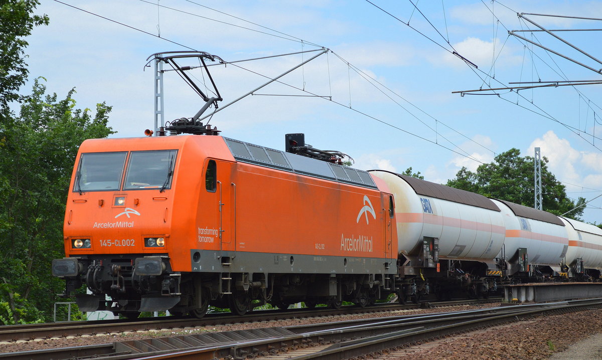 EKO Trans 145-CL 002 (145 082-4) mit Ganzzug Gasdruckkesselwagen (Propen) am 19.06.16 Berlin-Wuhlheide.