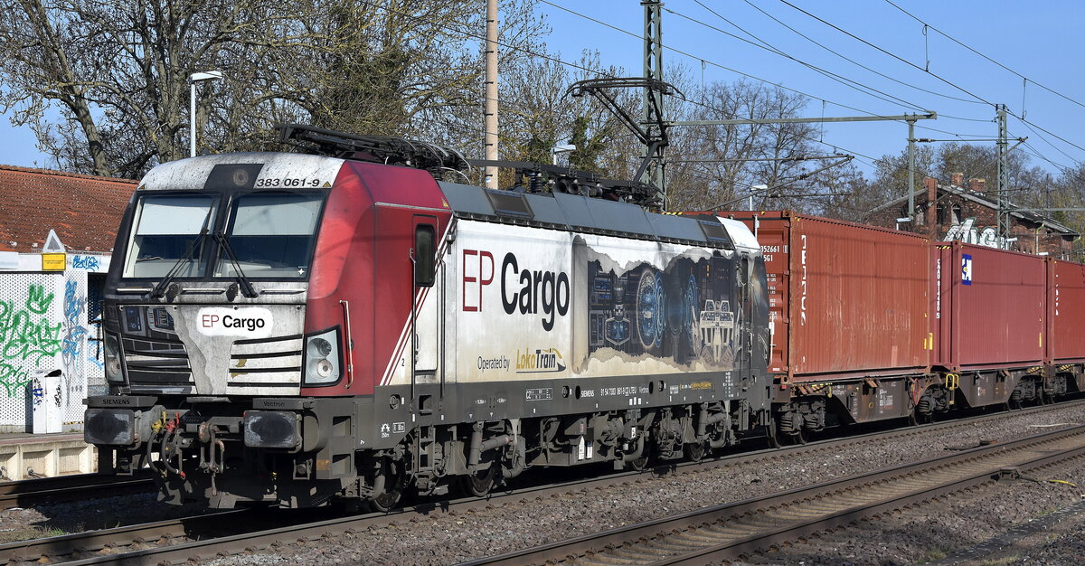 EPCI - EP Cargo Invest, a.s., Praha [CZ]  mit der Vectron  383 061-9  [NVR-Nummer: 91 54 7383 061-9 CZ-LTEU], aktueller Leasingnehmer unklar und einem Containerzug am 27.03.25 Höhe Bahnhof Niederndodeleben.