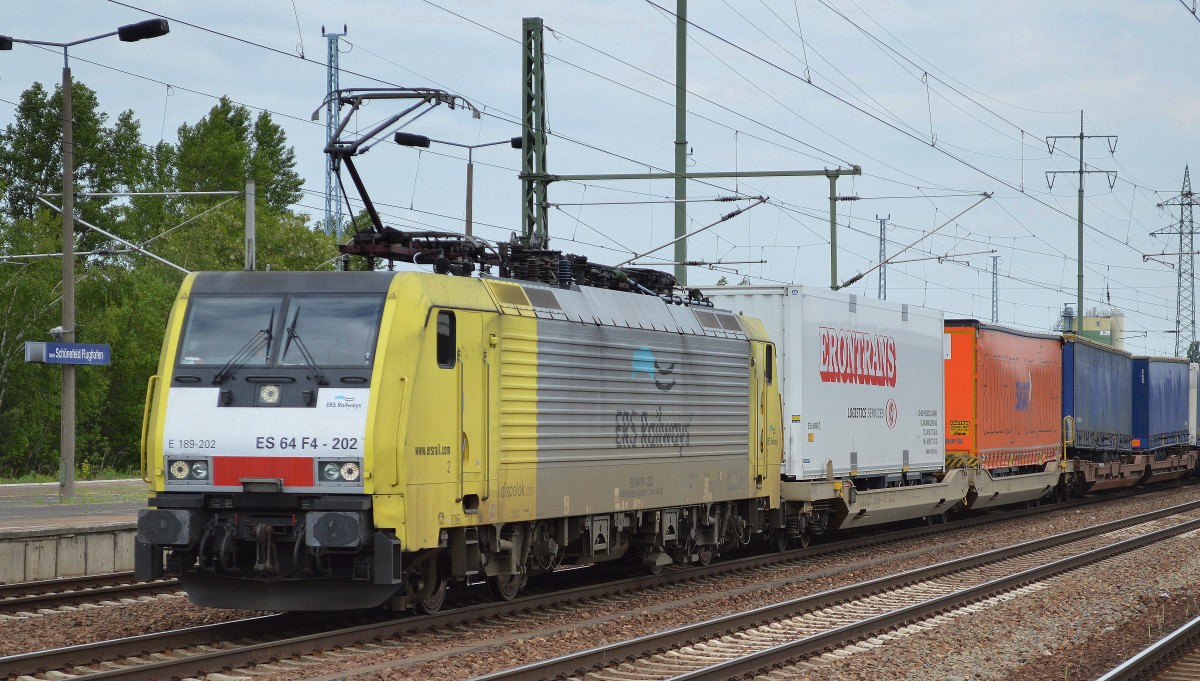 ERSR Poznan-Shuttle auf der Rückfahrt nach Rotterdamm mit MRCE Dispolok E 189-202/ES 64 F4-202 am 03.06.15 Durchfahrt bhf. Flughafen Berlin-Schönefeld.