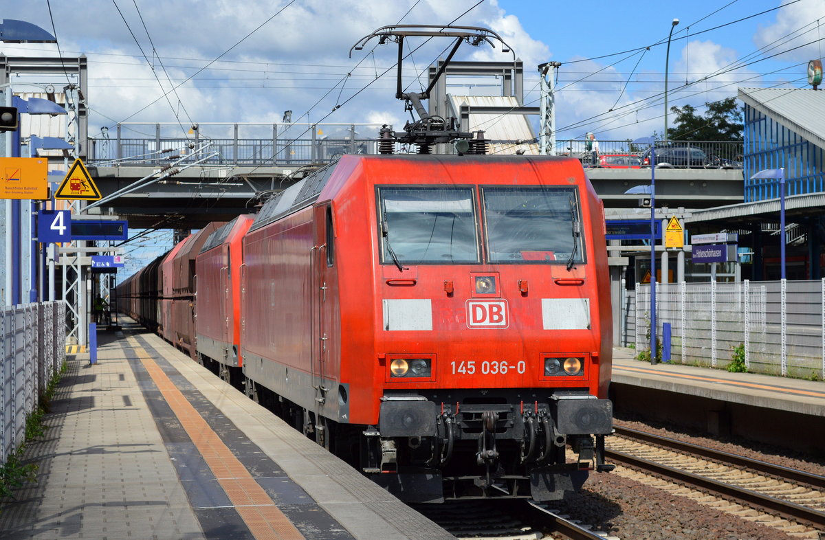 Erzzug mit Doppeltraktion 145 036-0 + 145 028-7 am 17.08.16 Berlin Hohenschönhausen.