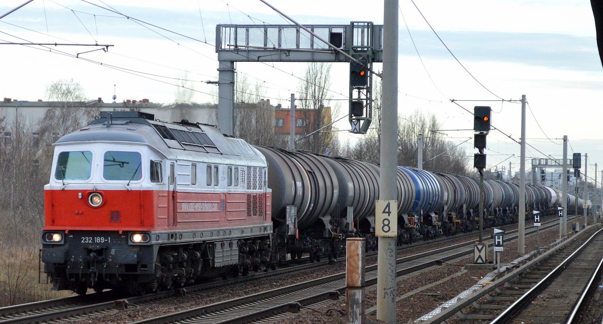 EWR 232 189-1 mit Kesselwagenzug Richtung Schwedt am 13.01.15 Berlin-Pankow.