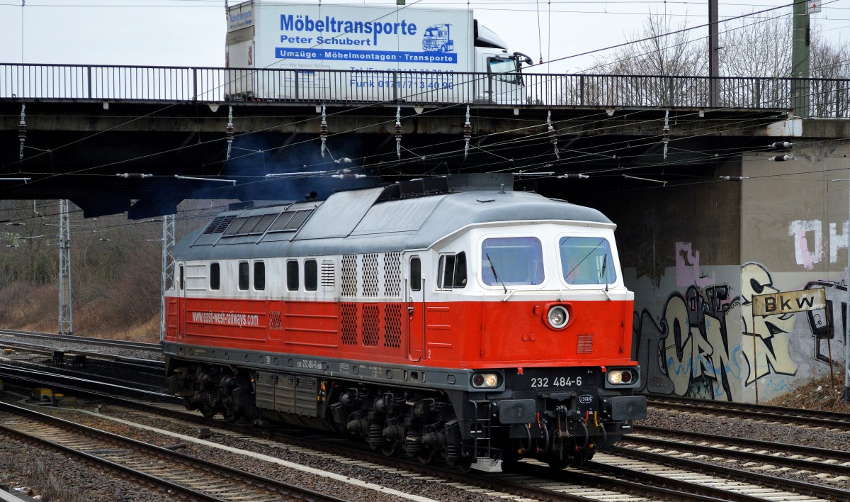 EWR 232 484-6 hat den Abstellort Berlin-Lichtenberg (Nöldnerplatz) verlassen zu neuen Aufgaben, 13.03.15 Berlin-Friedrichsfelde.