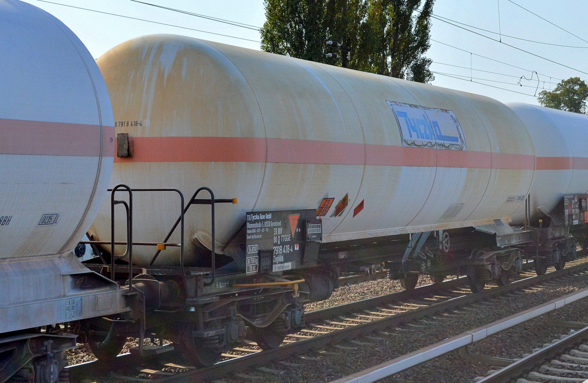 Gasdruckkesselwagen der Fa. TTG Tyczka Gase GmbH mit der Nr. 33 RIV 80 D-TTGGE 7918 418-4 Zagkks Bf. Wolfratshausen lt. UN-Nr. 23/1965 für den Transport von Propangas am 15.09.14 Berlin-Karow.